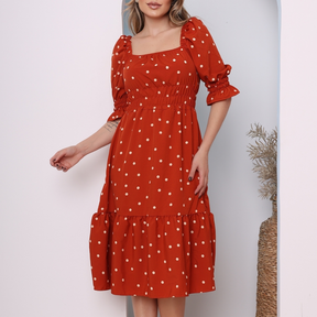 Vestido midi feminino coração, bolinhas, decote quadrado e mangas curtas bufantes, corte A, franzido, bainha com babados