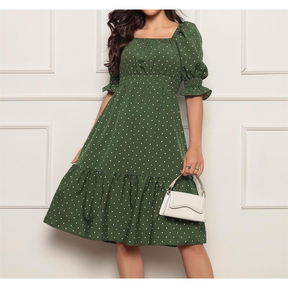 Vestido midi feminino coração, bolinhas, decote quadrado e mangas curtas bufantes, corte A, franzido, bainha com babados